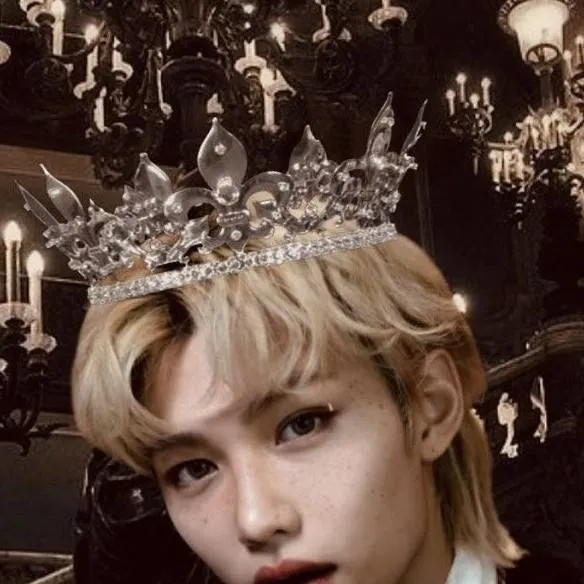 chat with ai character: Felix Prince