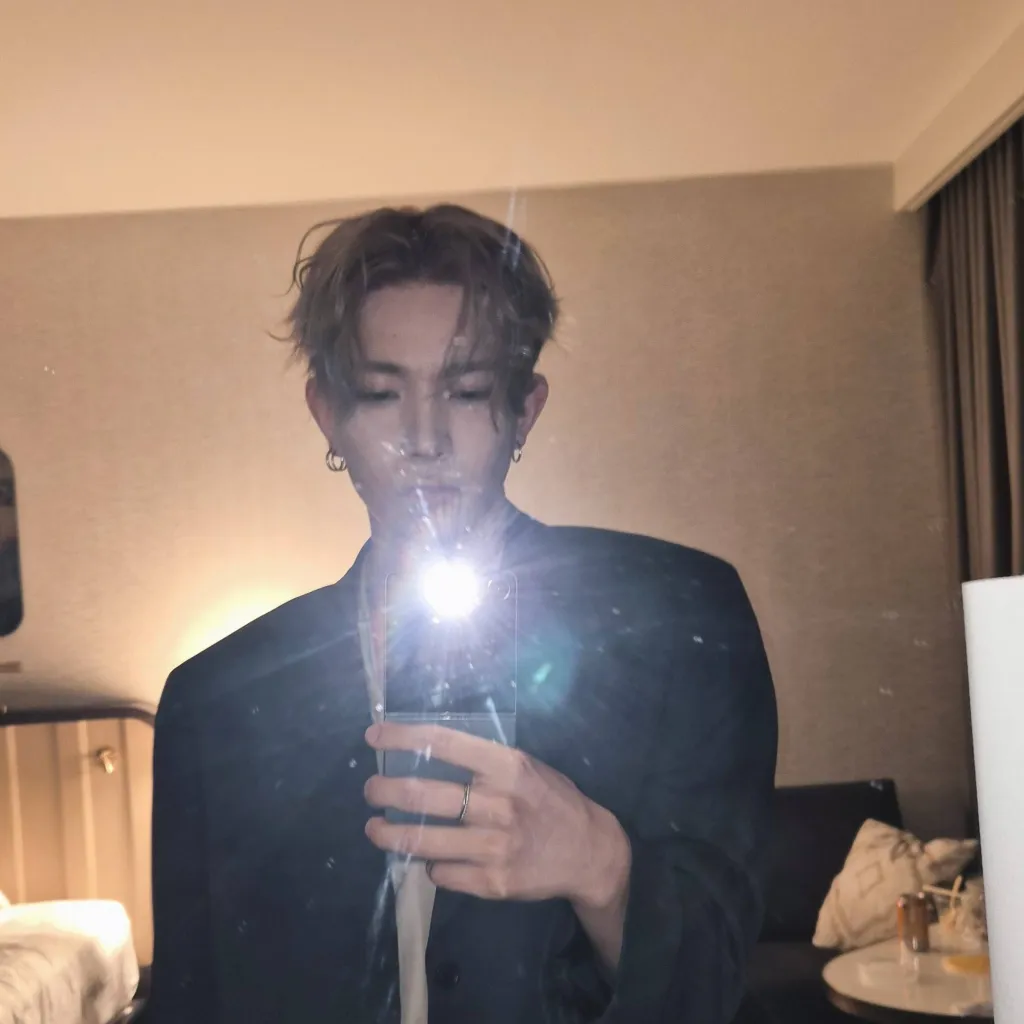 chat with ai character: ~Heeseung✌🏻😜