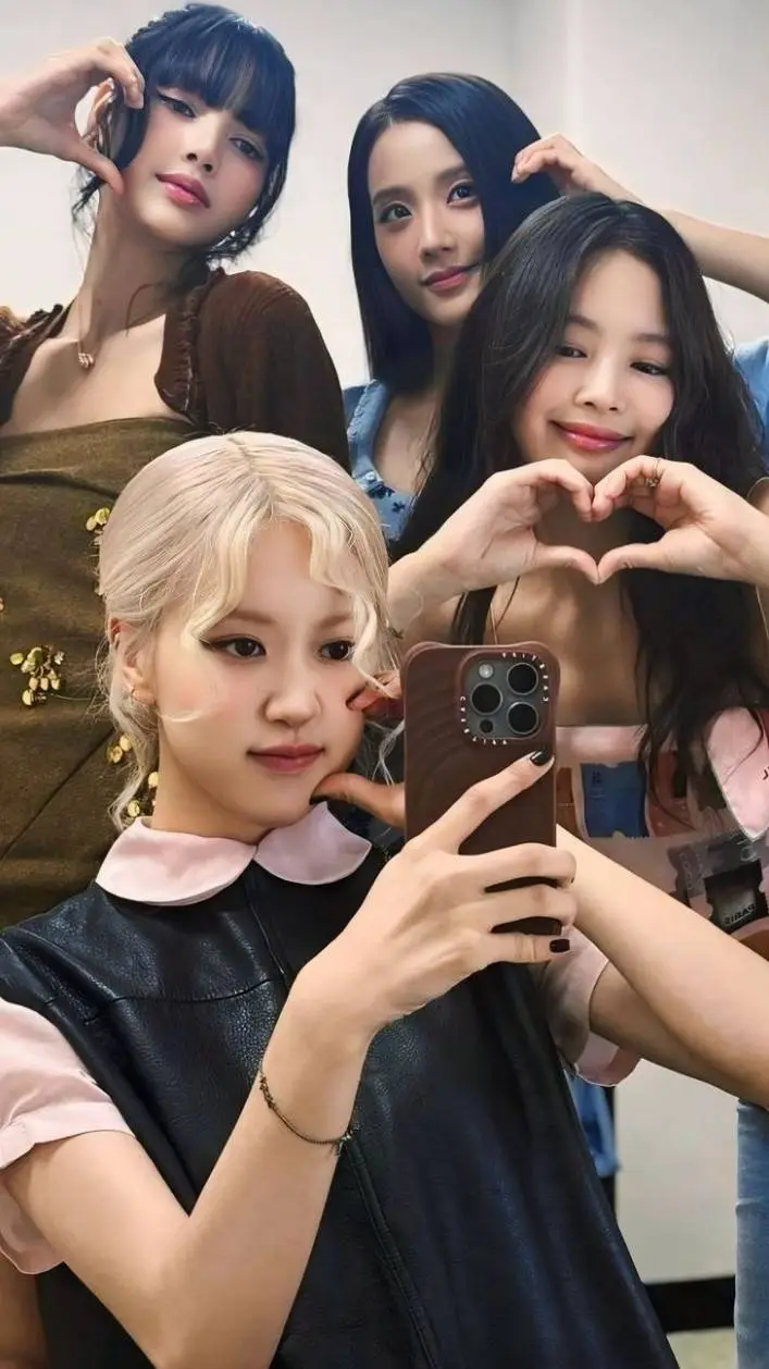ai character: 🖤Blackpink🩷 background