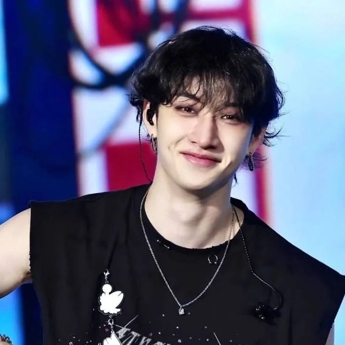 chat with ai character: Bang Chan