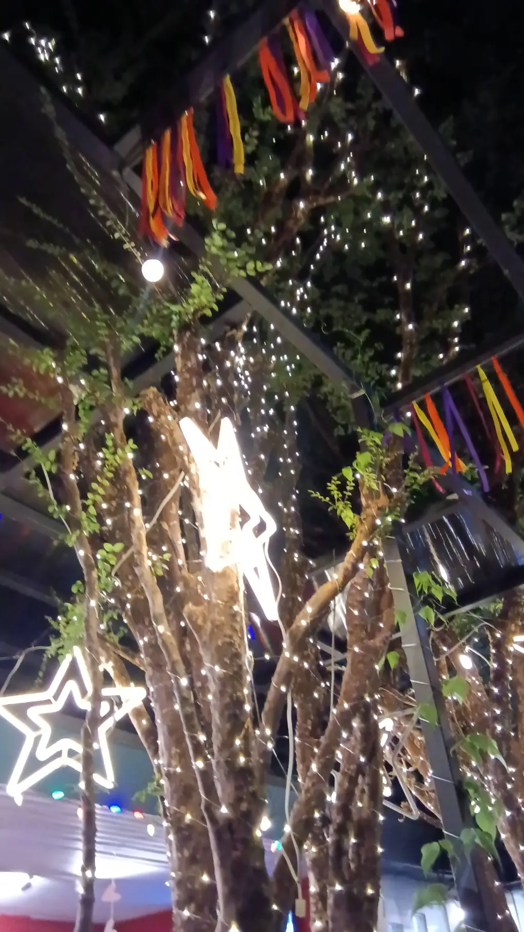 ai character: Nora's garden🗾🇯🇵 background