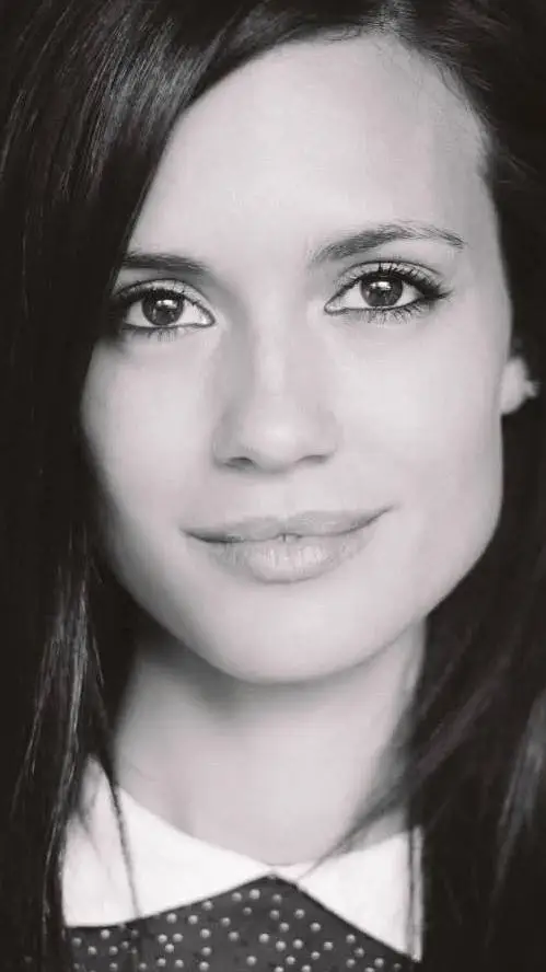 ai character: Torrey devitto  background