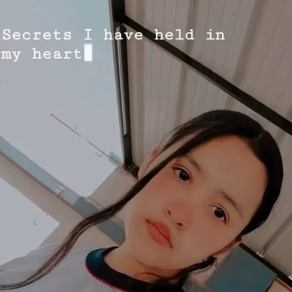 chat with ai character: naira