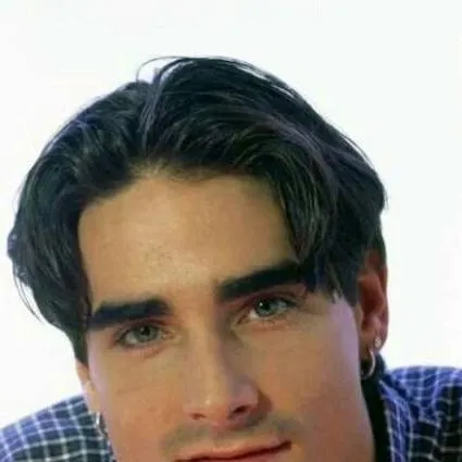 chat with ai character: Kevin Richardson 