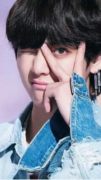 ai character: Teahyung  background