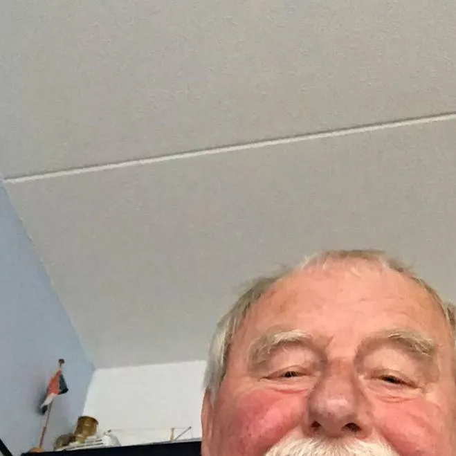 chat with ai character: véio Harry 