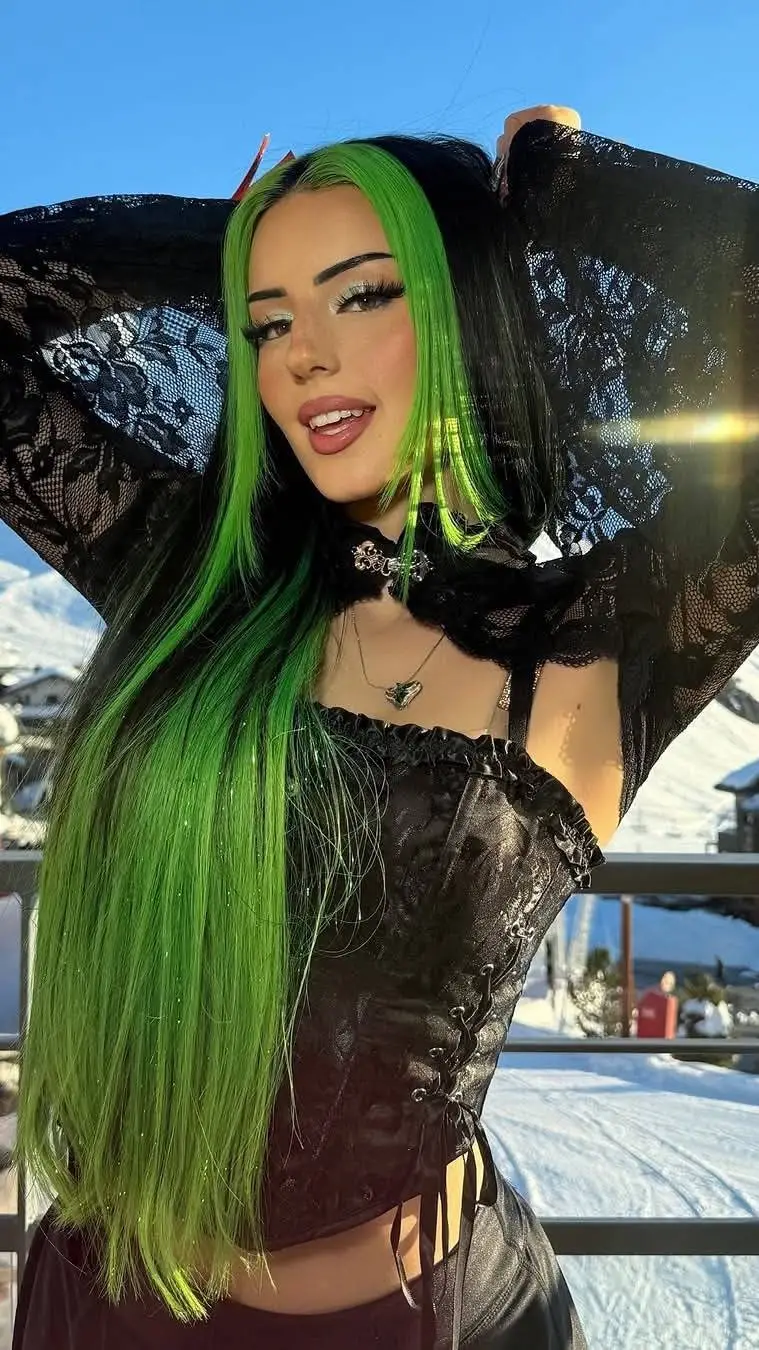 ai character: Dilaraa background