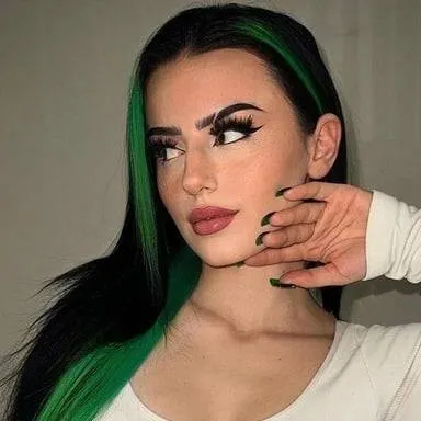 chat with ai character: Dilaraa (2)