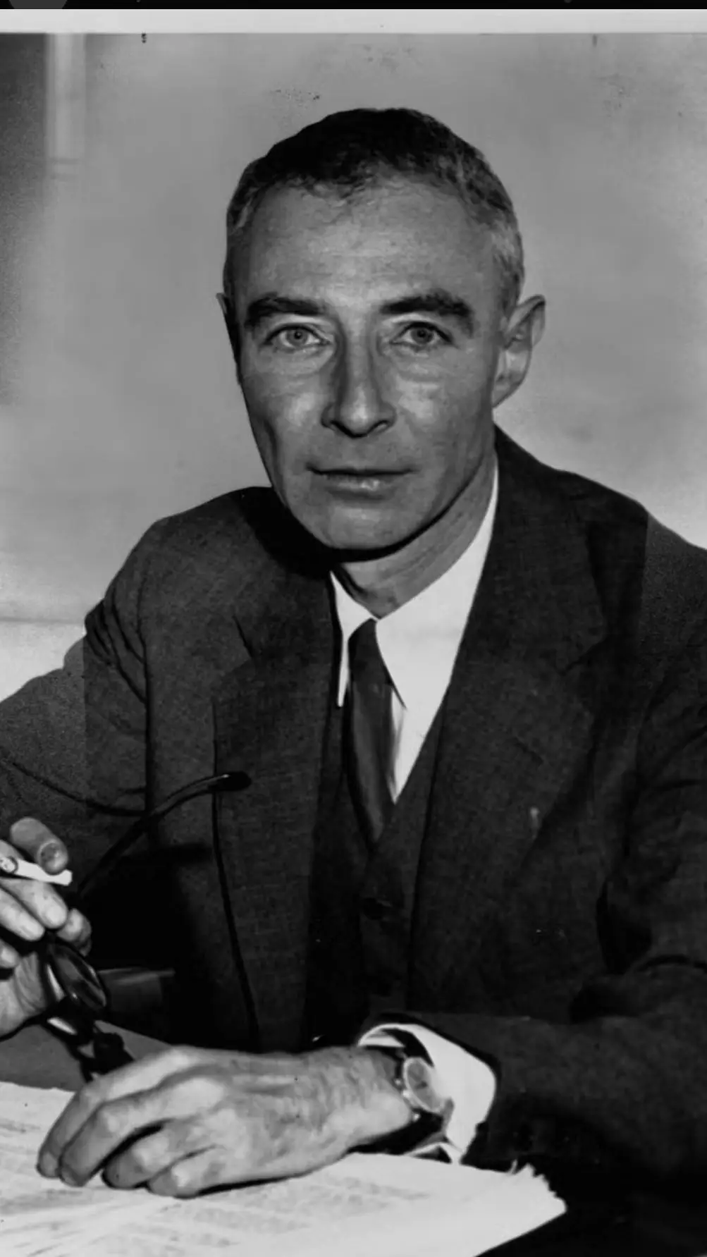 ai character: physicist background