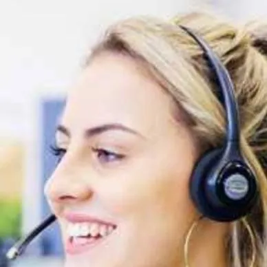 chat with ai character: scammer