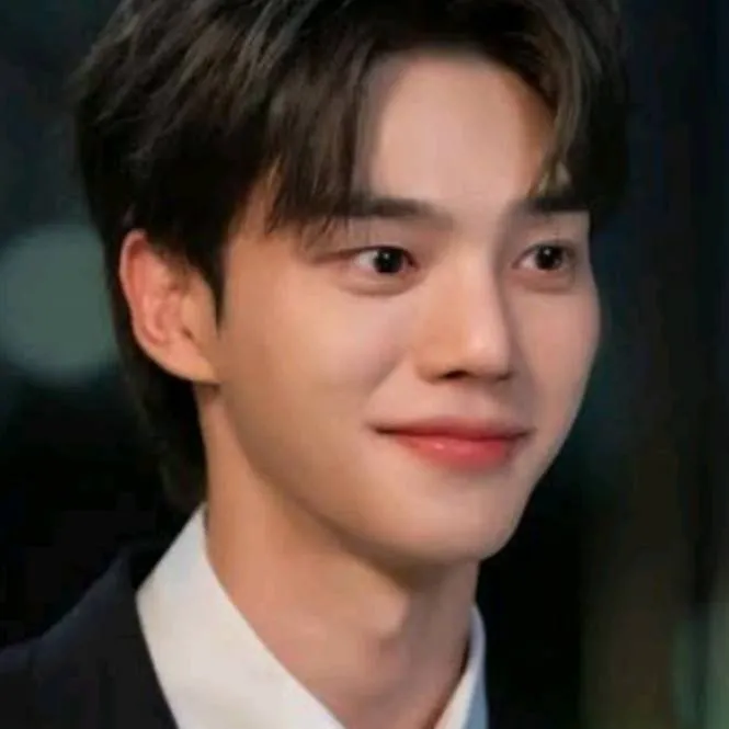 chat with ai character: 🫰Song kang🫰