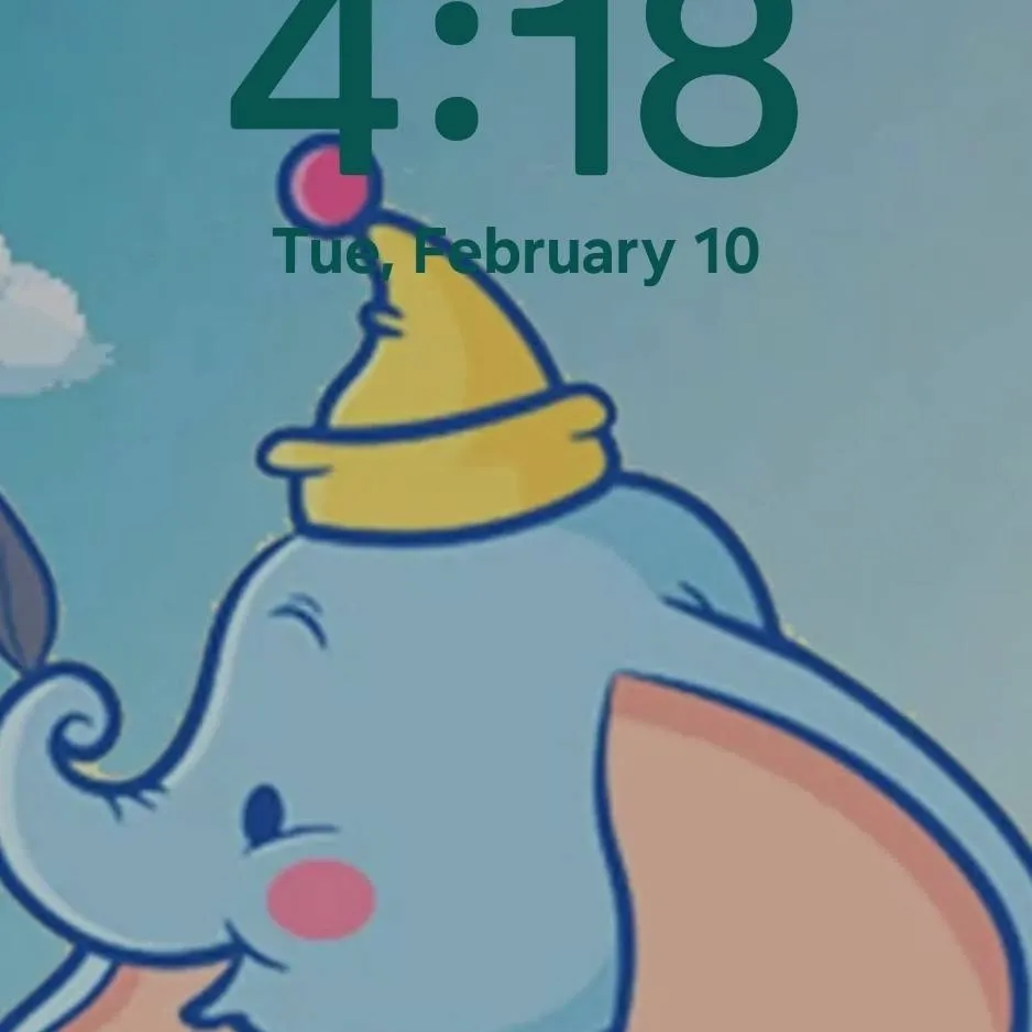 chat with ai character: Dumbo