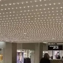 chat with ai character: WTC MALL 1999