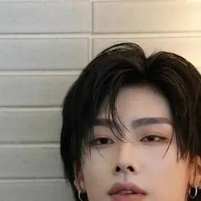 chat with ai character: Ricky