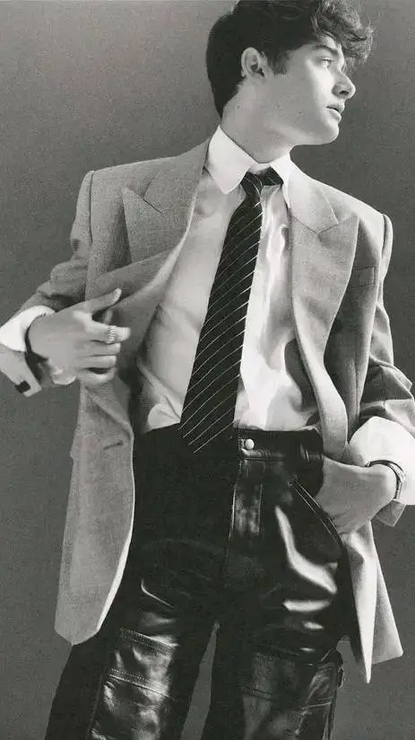 ai character: Noa background