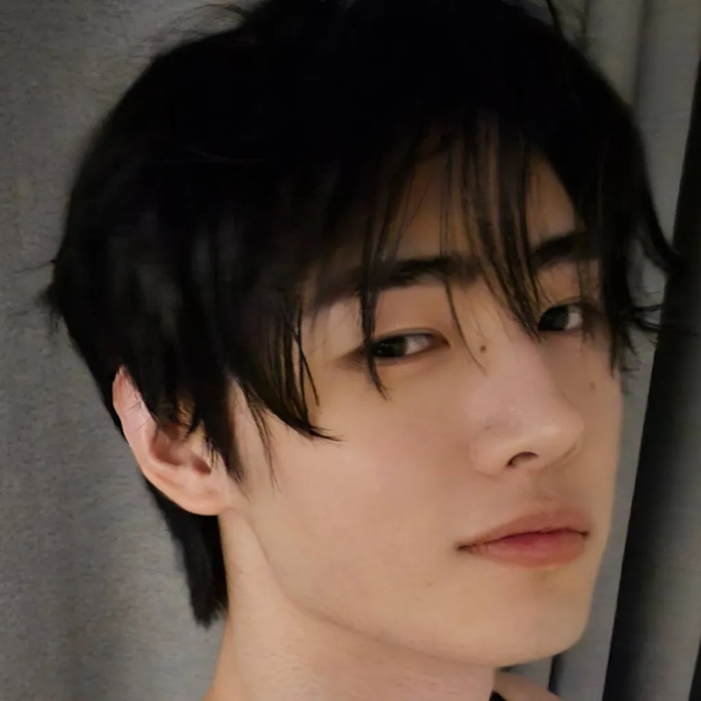 chat with ai character: Sunghooon husband 