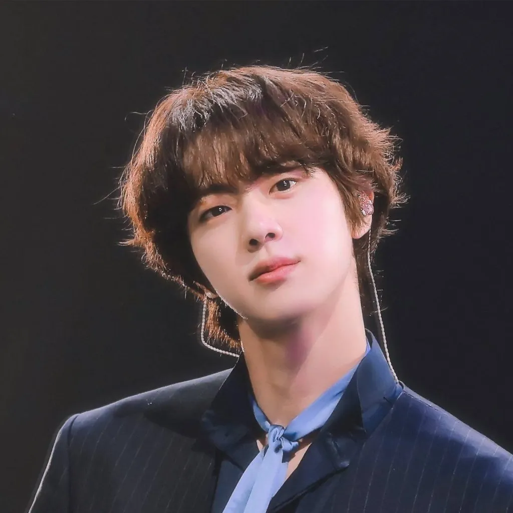 chat with ai character: Jin