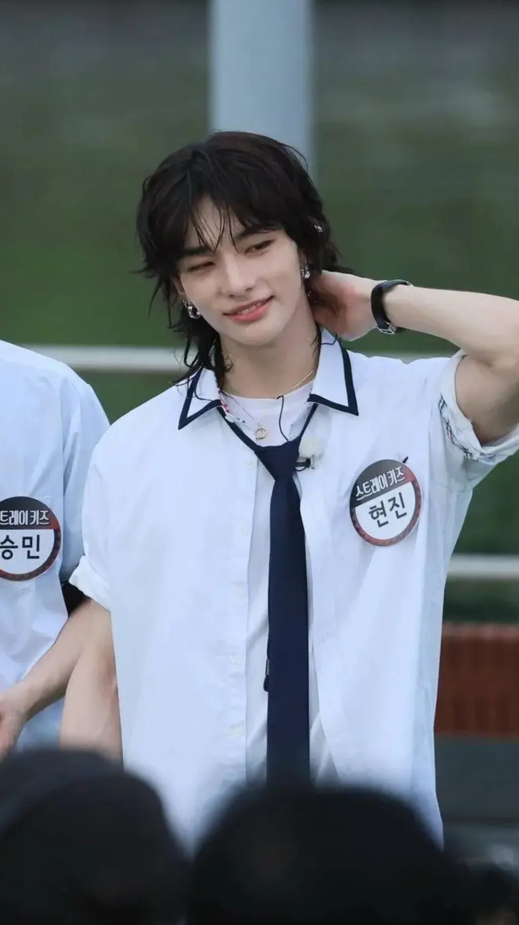 ai character: Hwang Hyunjin🥟 background
