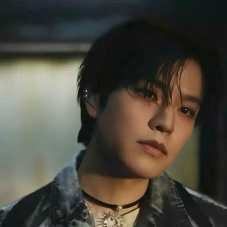 chat with ai character: ⛓️Seungmin🐶