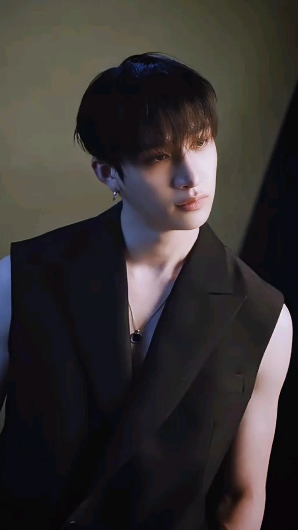 ai character: Christopher Bahng background