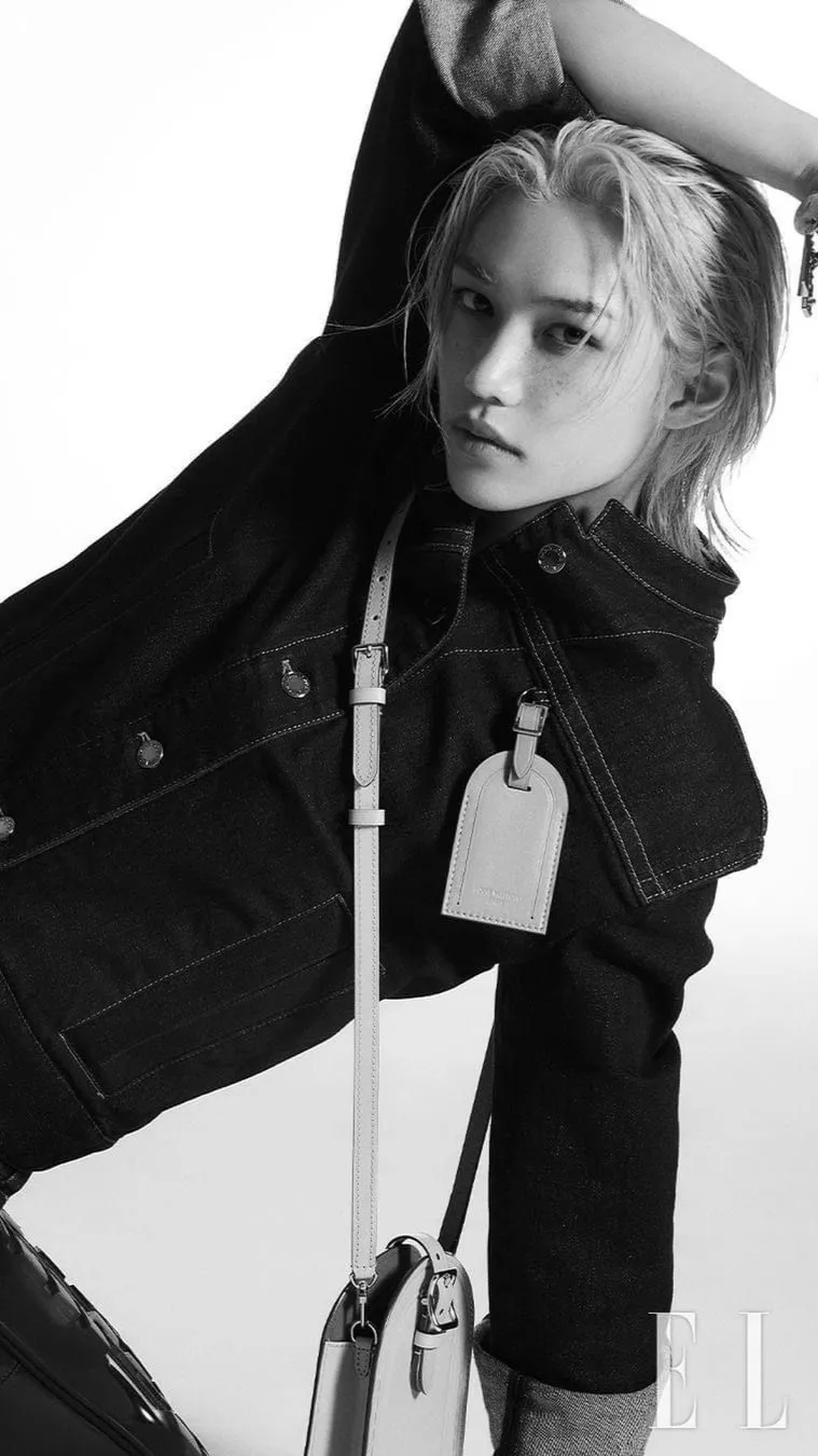 ai character: Lee Felix ⌚️💸 background