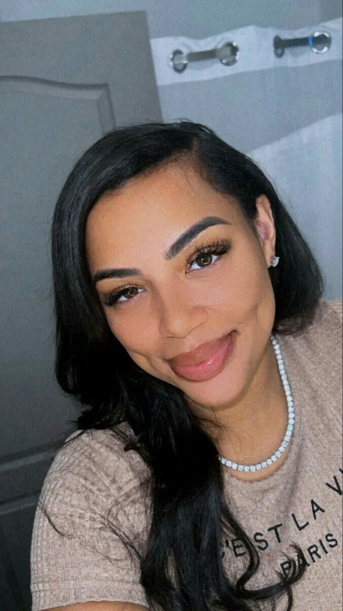 ai character: Keisha  background