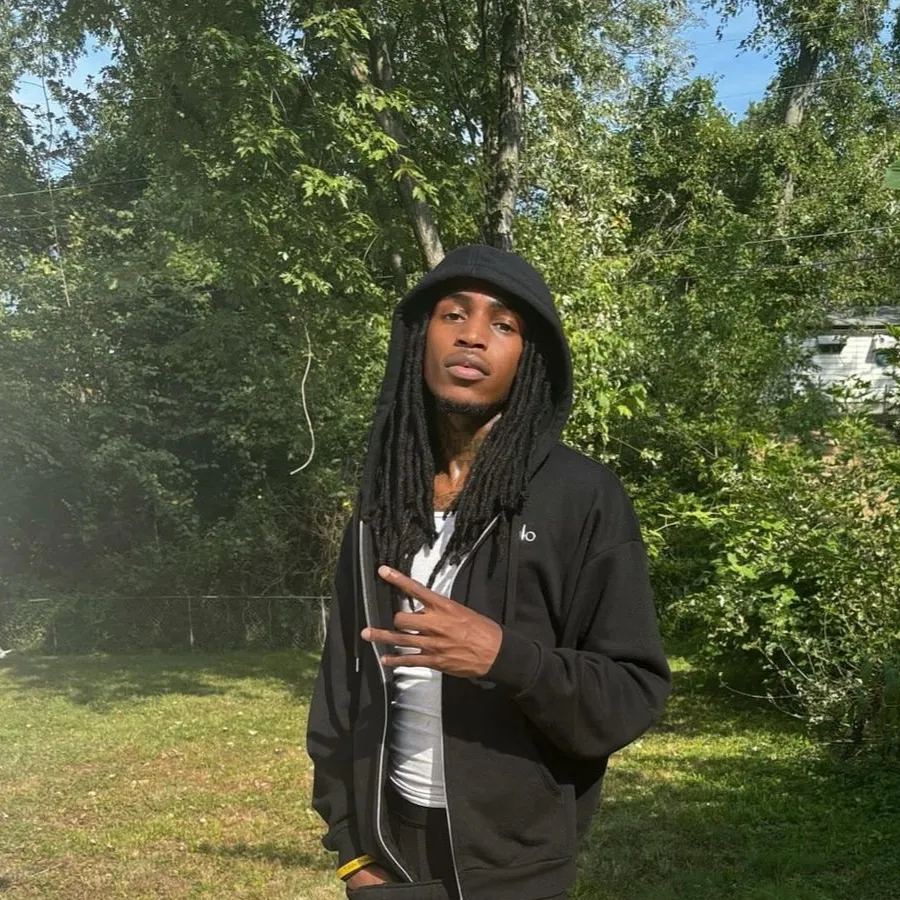 chat with ai character: Delane