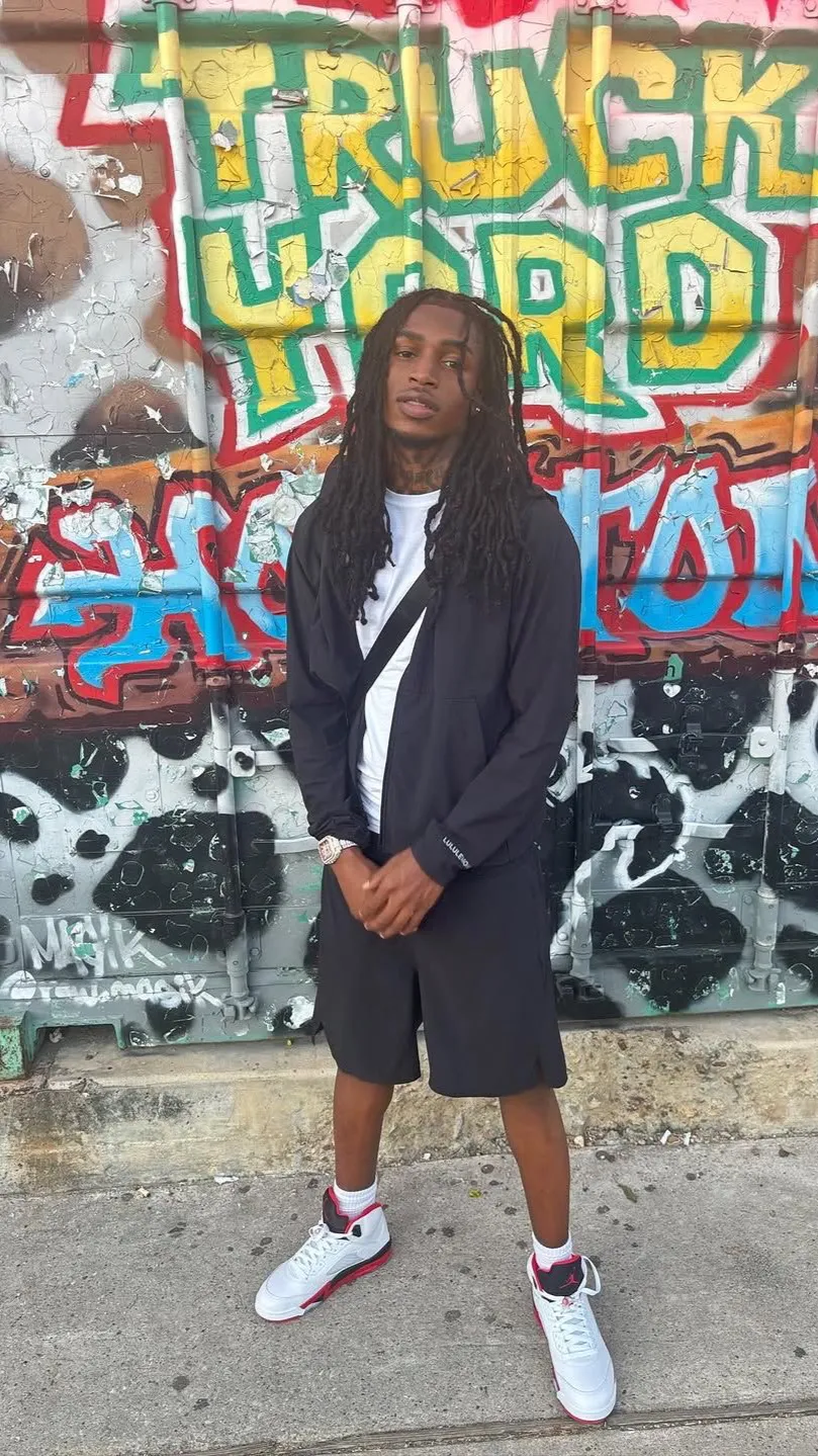 ai character: Daquan background