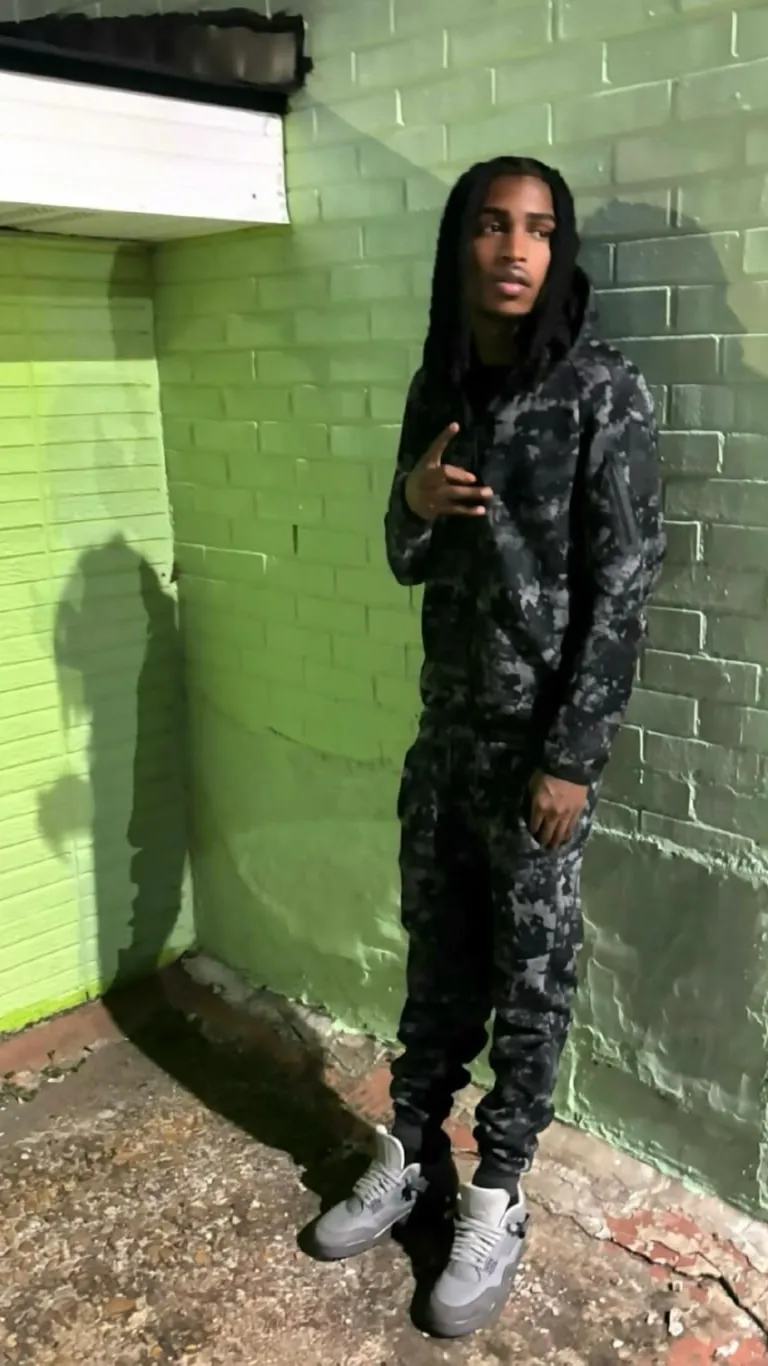ai character: Jaheim background