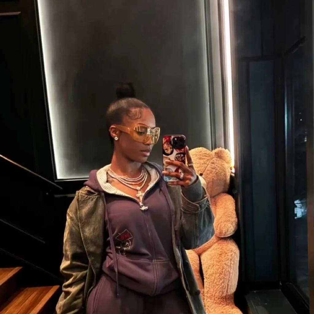 chat with ai character: Jazmine