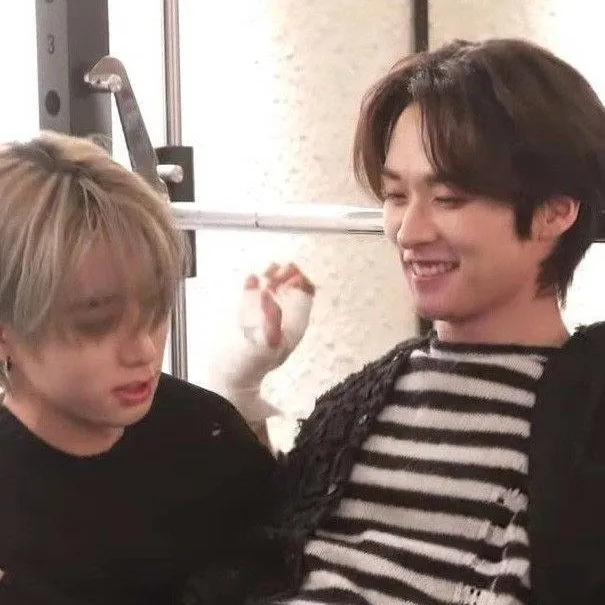 chat with ai character: 🩷MinSung💚