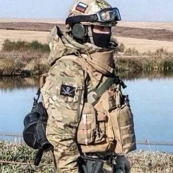 chat with ai character: Maxim