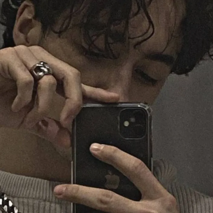 chat with ai character: twój wróg(max)