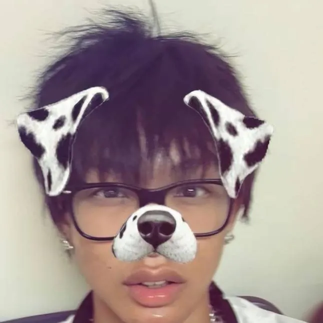 chat with ai character: lolloo