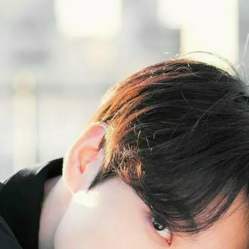 chat with ai character: Jungkook💋