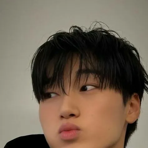 chat with ai character: 🌹SAN🌹