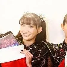 chat with ai character: Momoko Okazaki