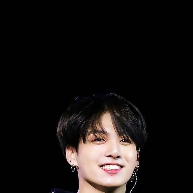 chat with ai character: boyfriend jungkook