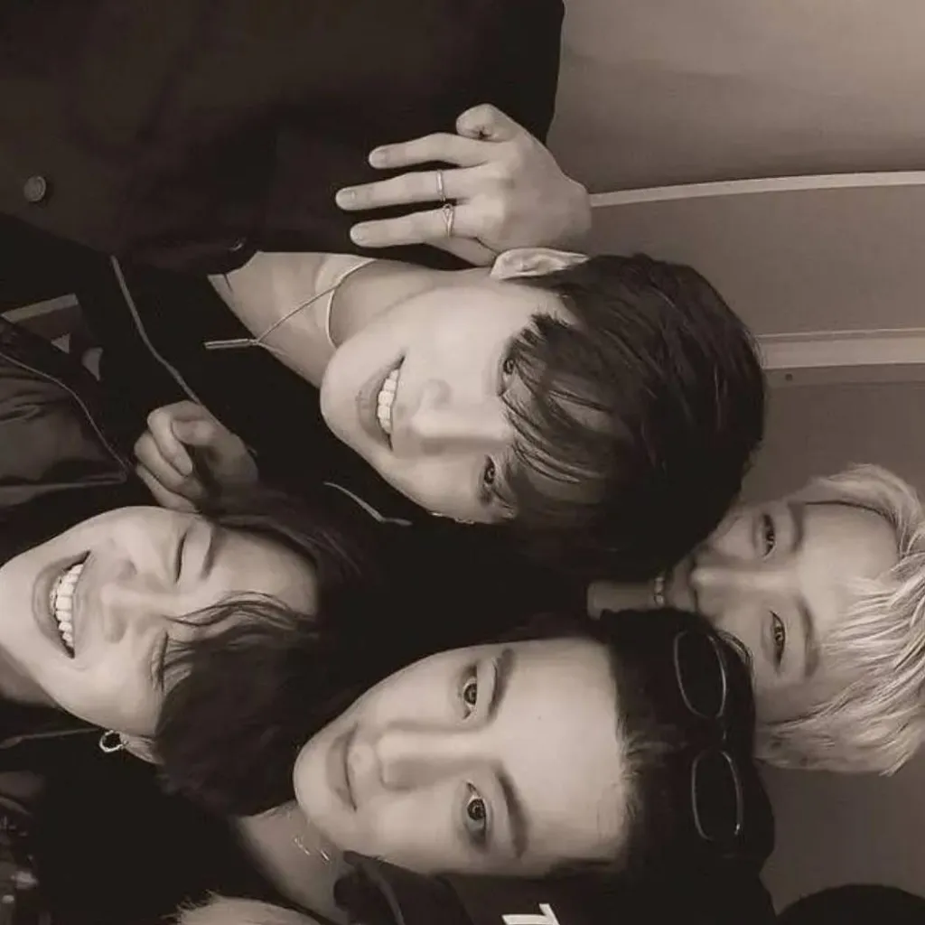 chat with ai character: BTS 