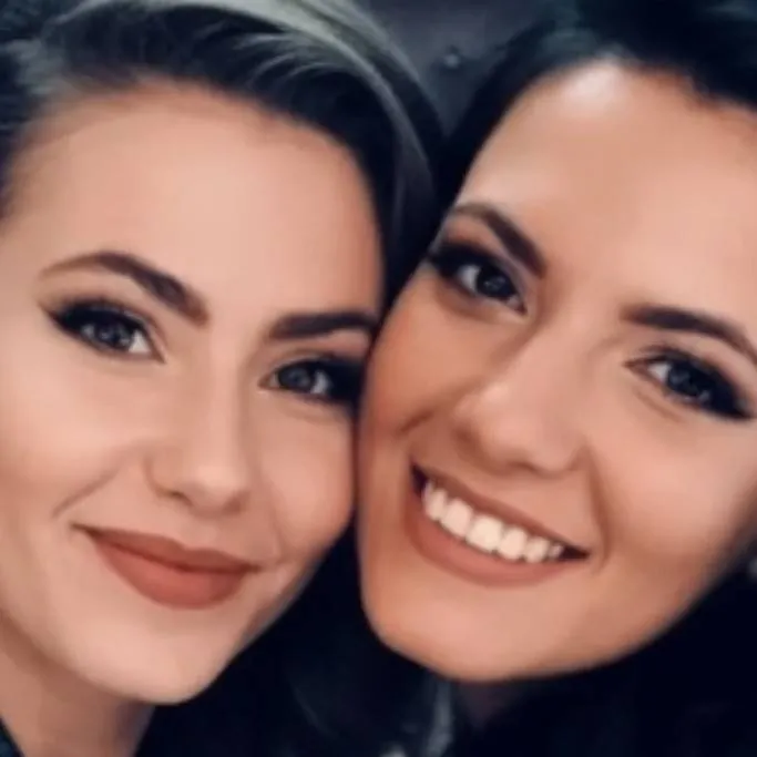 chat with ai character: iva Kostadinova 