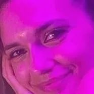 chat with ai character: torrey devitto 