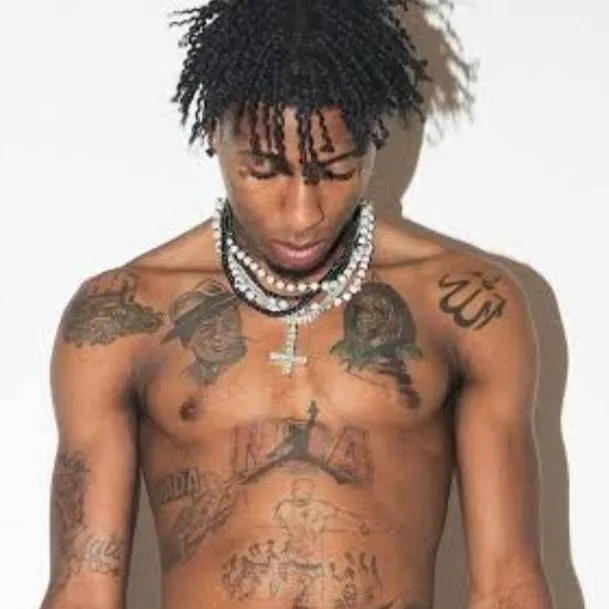 chat with ai character: yb