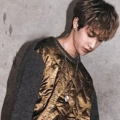 chat with ai character: Бан Чан