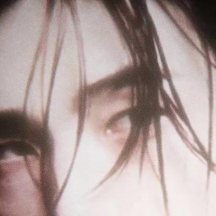 chat with ai character: Хенджин