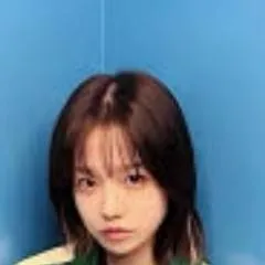 chat with ai character: Jun-hee
