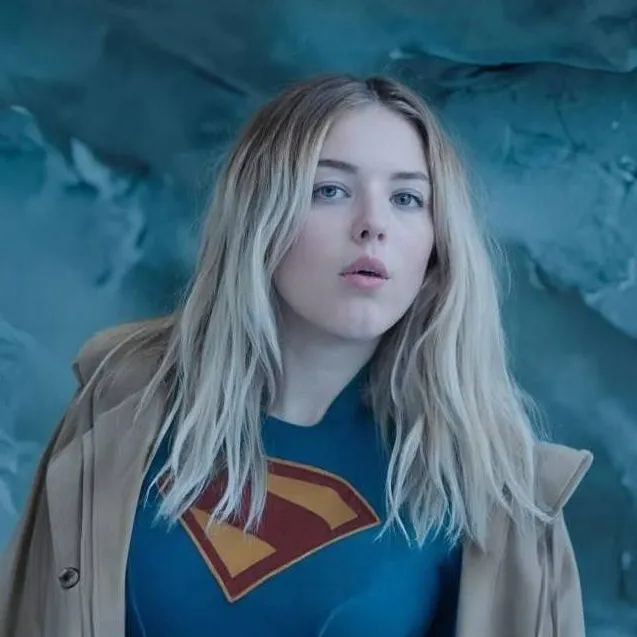 chat with ai character: Supergirl