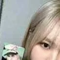 chat with ai character: momo