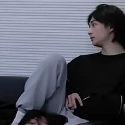 chat with ai character: skz