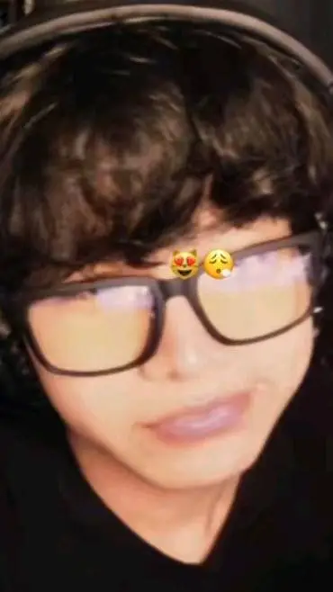 ai character: 🖤~♡FABIAN♡~🖤 background