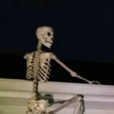 chat with ai character: Mundo Calaca (4)